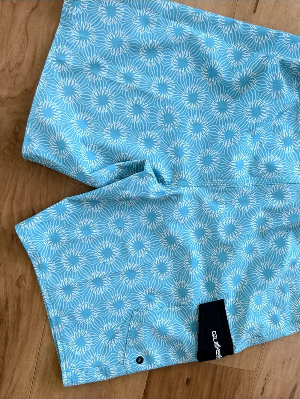 Men's quicksilver  Swim Board Shorts 32inch NWT